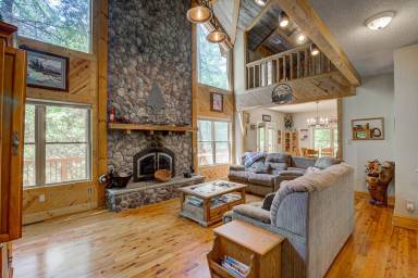 Cabin Lakemont