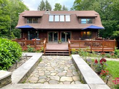House Ellenville