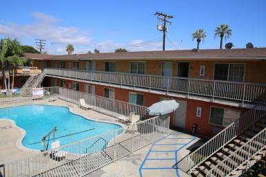 Motel  Downey