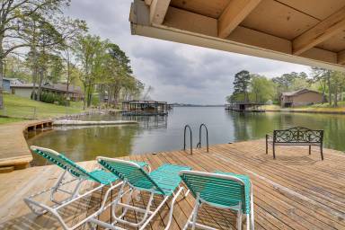 Cabin  Lake Hamilton