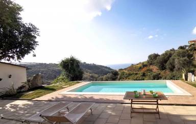 Casa Riva Ligure