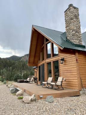 Cabin Red River
