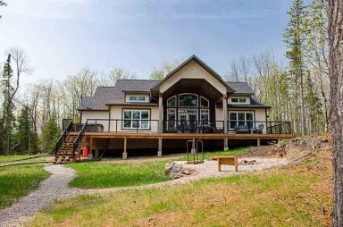 Cottage Bancroft
