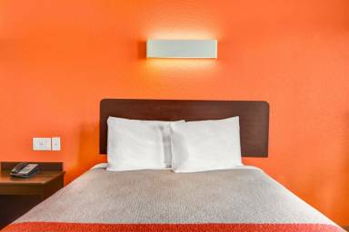 Motel  Moultrie