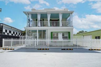 House  Palm Beach Lakes
