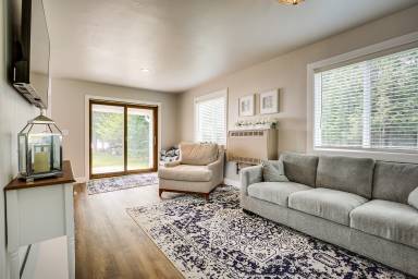 Cottage Pelican Lake