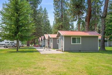 Cabin  Fort Klamath