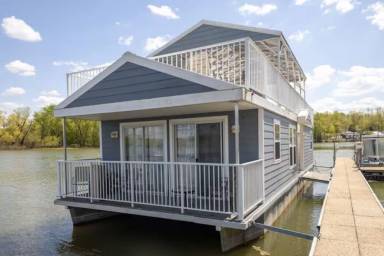 Boat Rockcastle