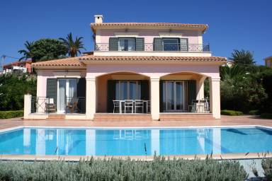 Villa  Svoronata
