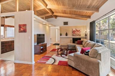 House  Springhill