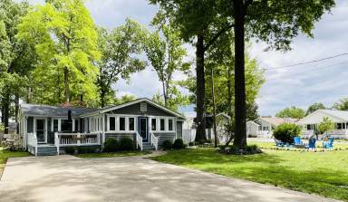 House Colonial Beach