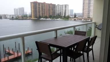 Condo  Ojus