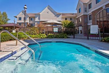 Condo  Sterling Heights