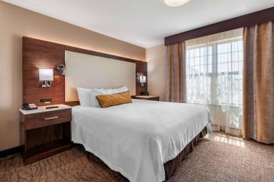 Resort  Neenah