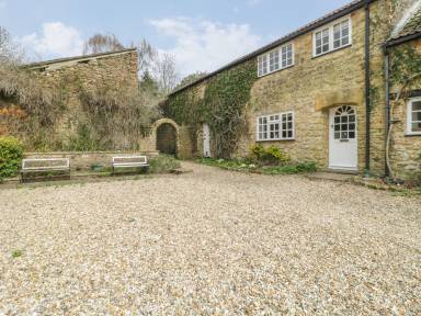 Cottage South Perrott