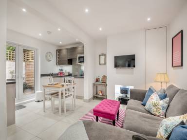 Cottage Cheltenham