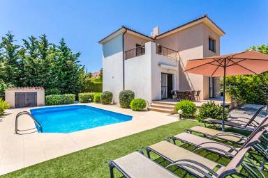 Villa Latsi