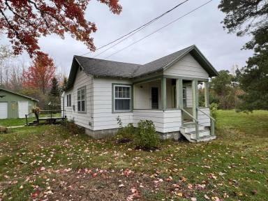 Cottage  Trenton