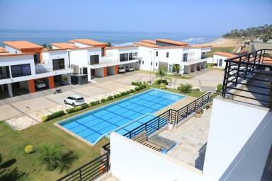House  Bakau