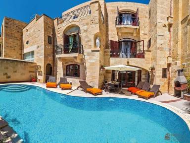 Villa L-Għarb