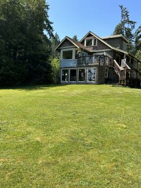 House  North Saanich