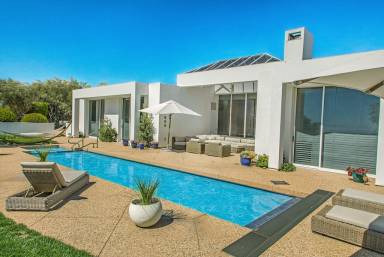 House  Summerland