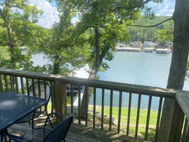 Cabin Camdenton