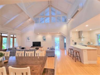 House Brownlow Ki