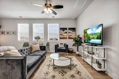 Apartment Pilot Knob Acres