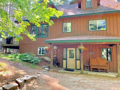 Cottage  Dwight