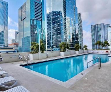 Condo Coconut Grove