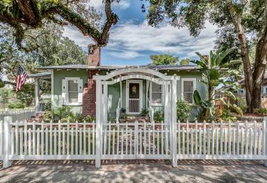 Cottage Sanford