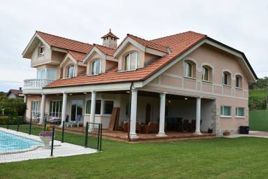 Villa  Guecho