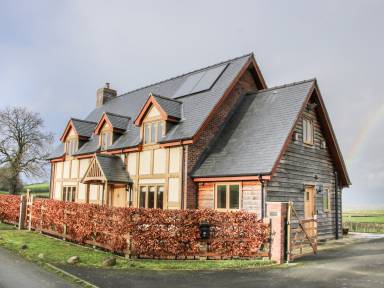 Cottage  Llandyssil