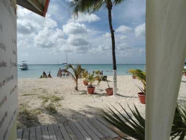 Dom Oranjestad-East