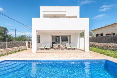 Villa Cala Llombards