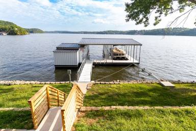 House  Hurricane Deck