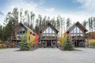 Chalet West Glacier