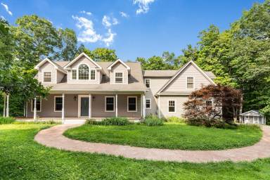 House Pine Bush