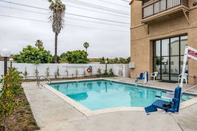 Motel  Carson