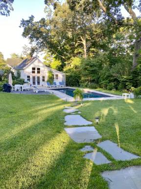 House Wainscott