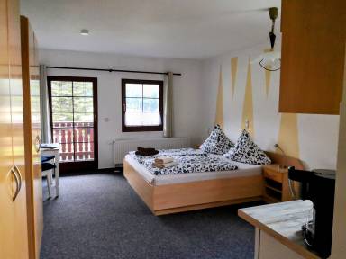 Condo  Treuen