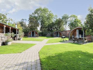 Cottage Chesterfield District