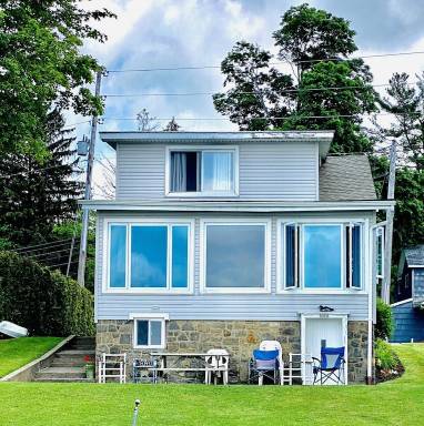 House  Conneaut Lake