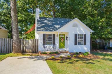 Cottage  Greenville