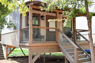Cabin  Seguin