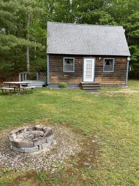 Cabin Charlestown