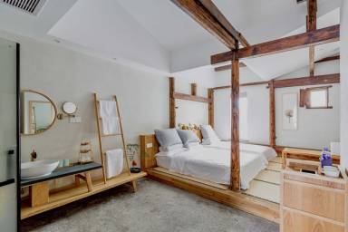 Accommodation  Yixian